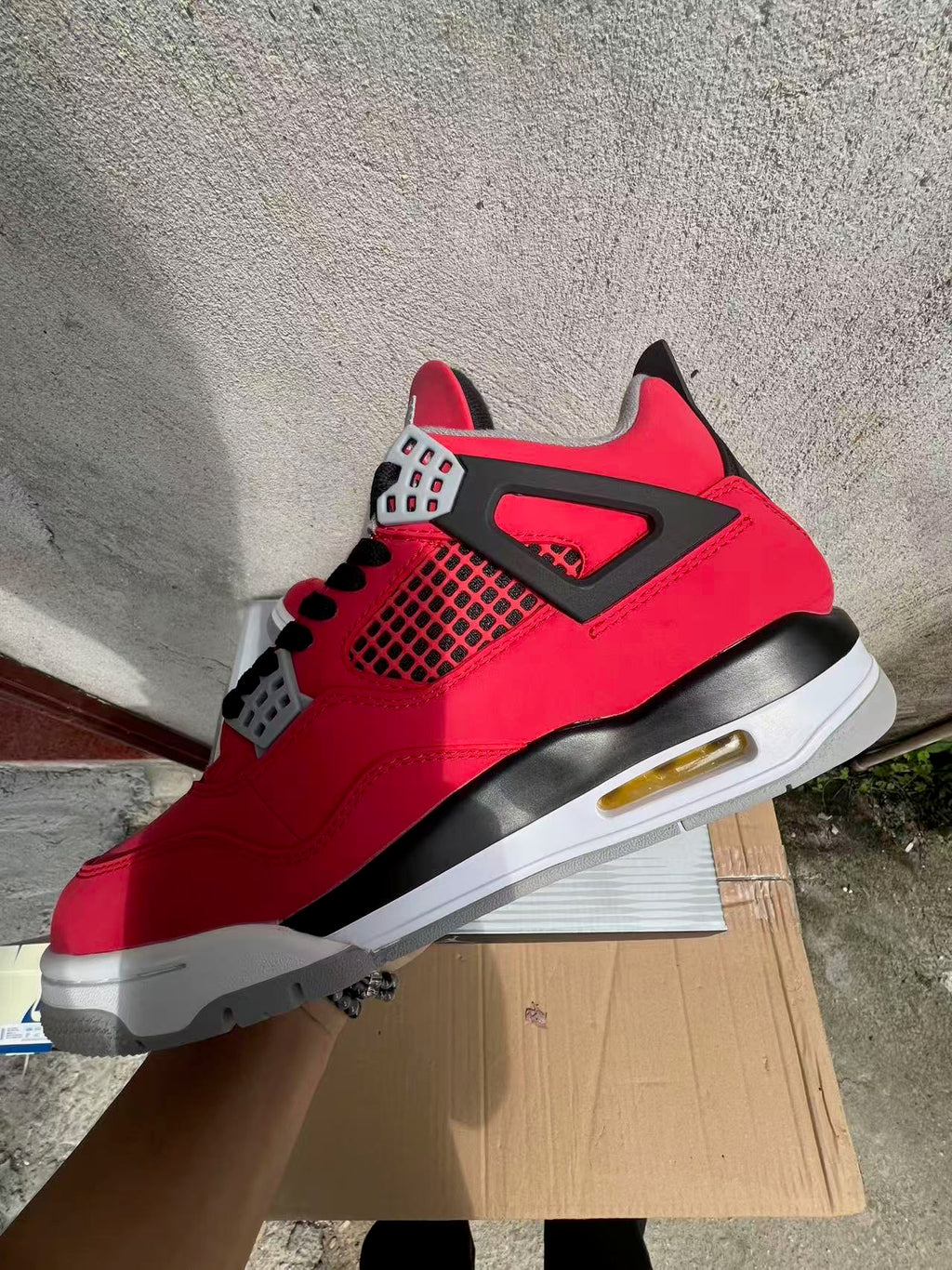 Air Jordan 4 Retro Red — Women's Preorder