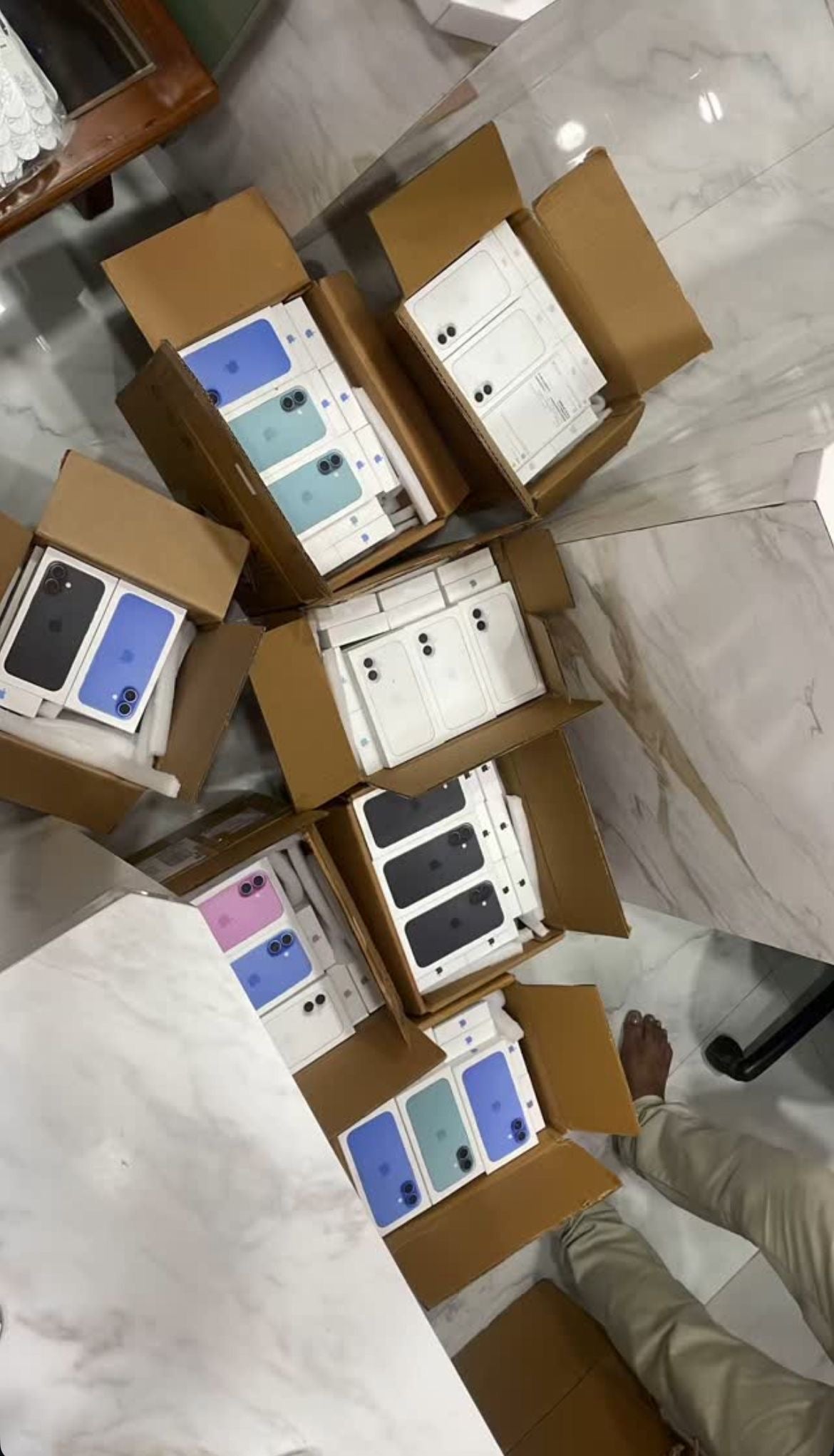 iPhone 16