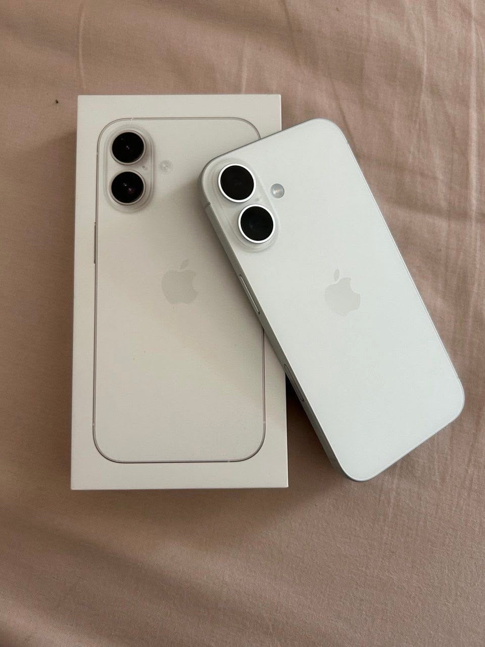iPhone 16