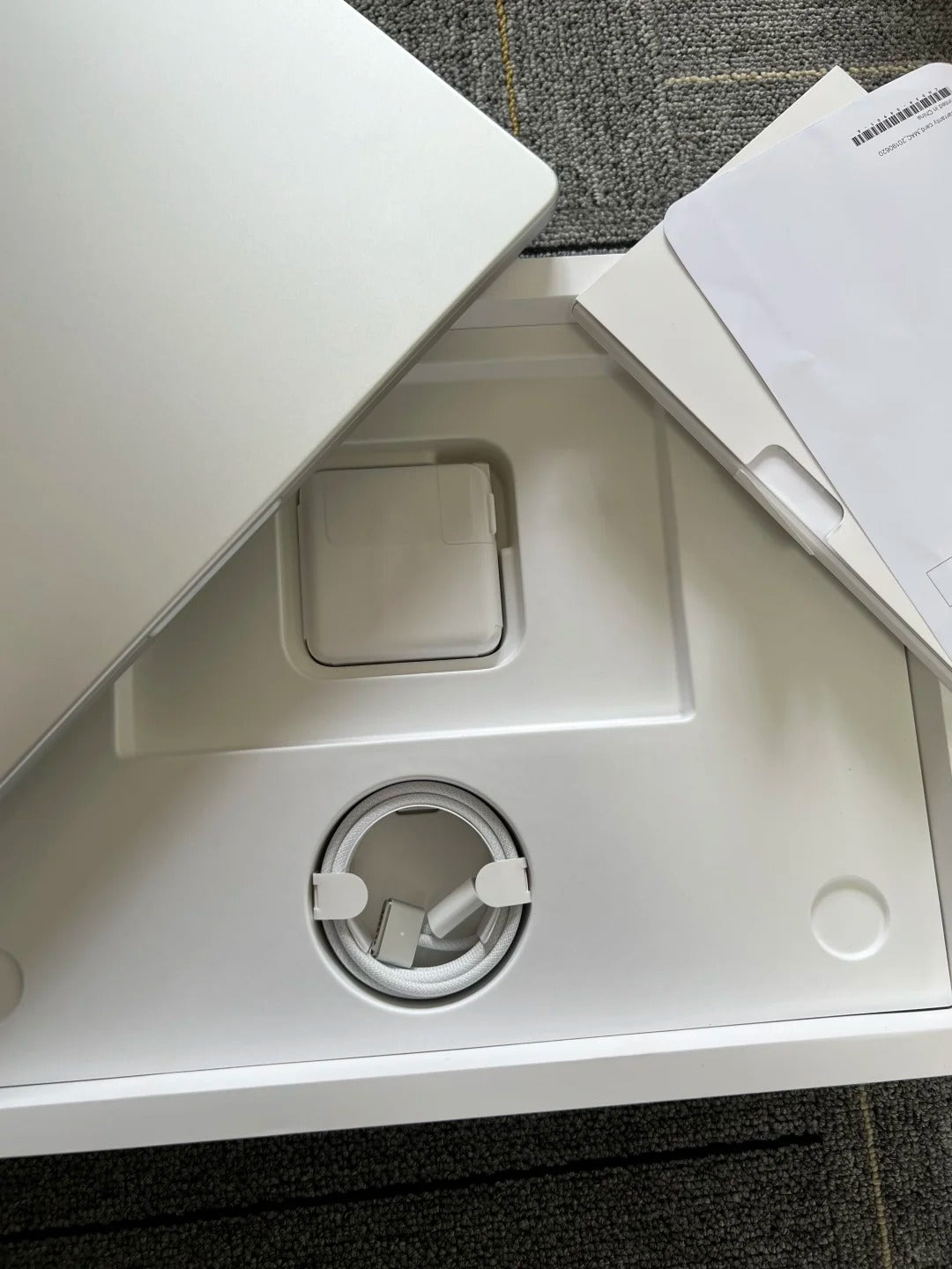 MacBook Pro M5 14