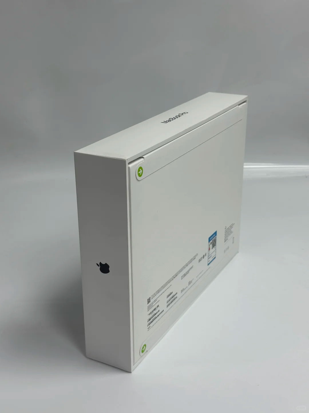 MacBook Pro M5 14
